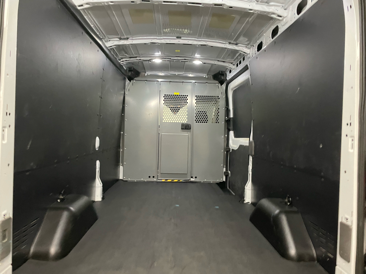 Ford Transit 250 Van Med. Roof w/Sliding Pass. 130-in. WB 2020