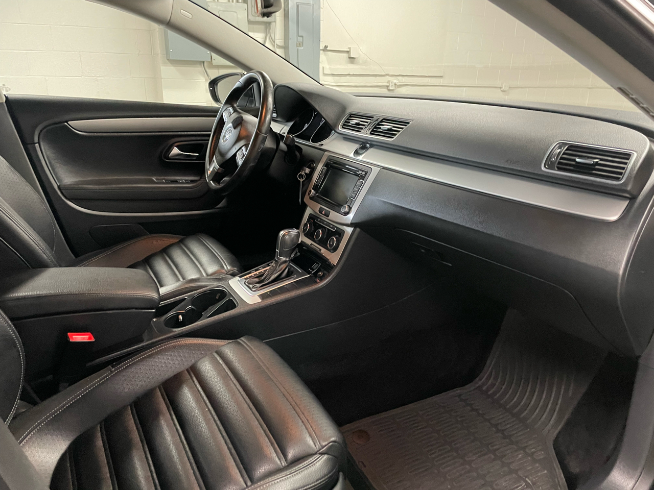 Volkswagen CC Sport PZEV 2012