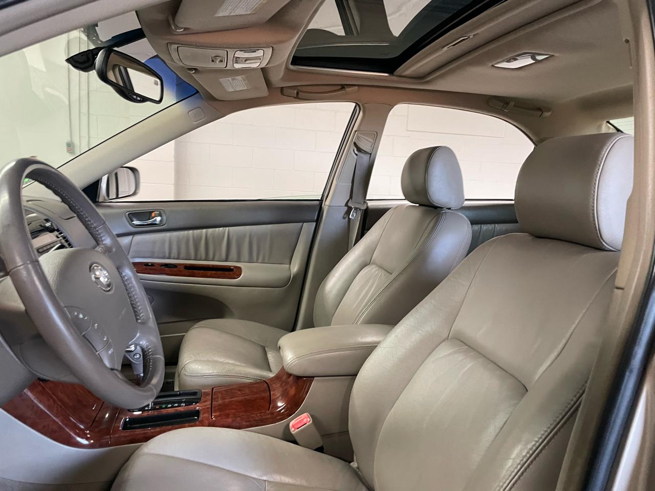 Toyota Camry XLE V6 2005