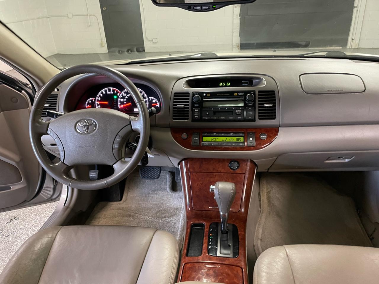 Toyota Camry XLE V6 2005