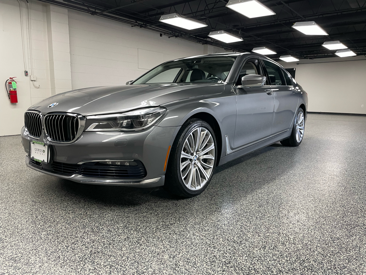 BMW 7-Series 750i xDrive 2016