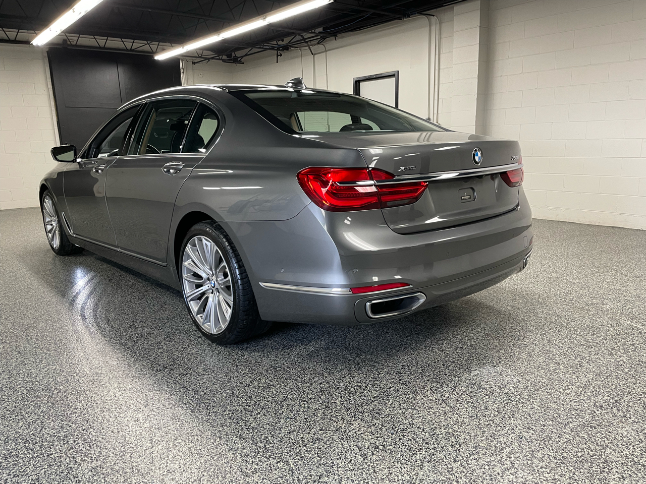 BMW 7-Series 750i xDrive 2016