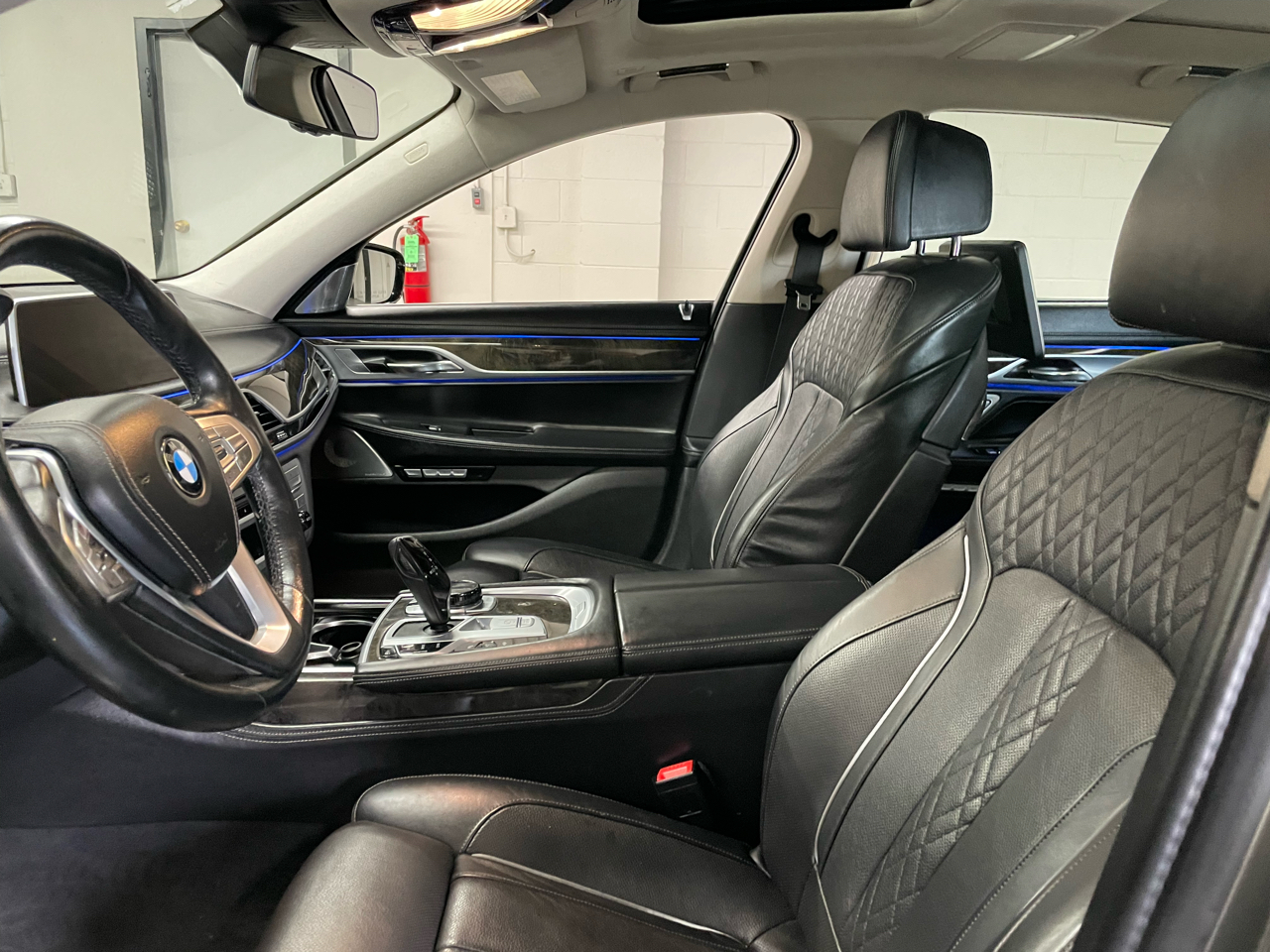 BMW 7-Series 750i xDrive 2016