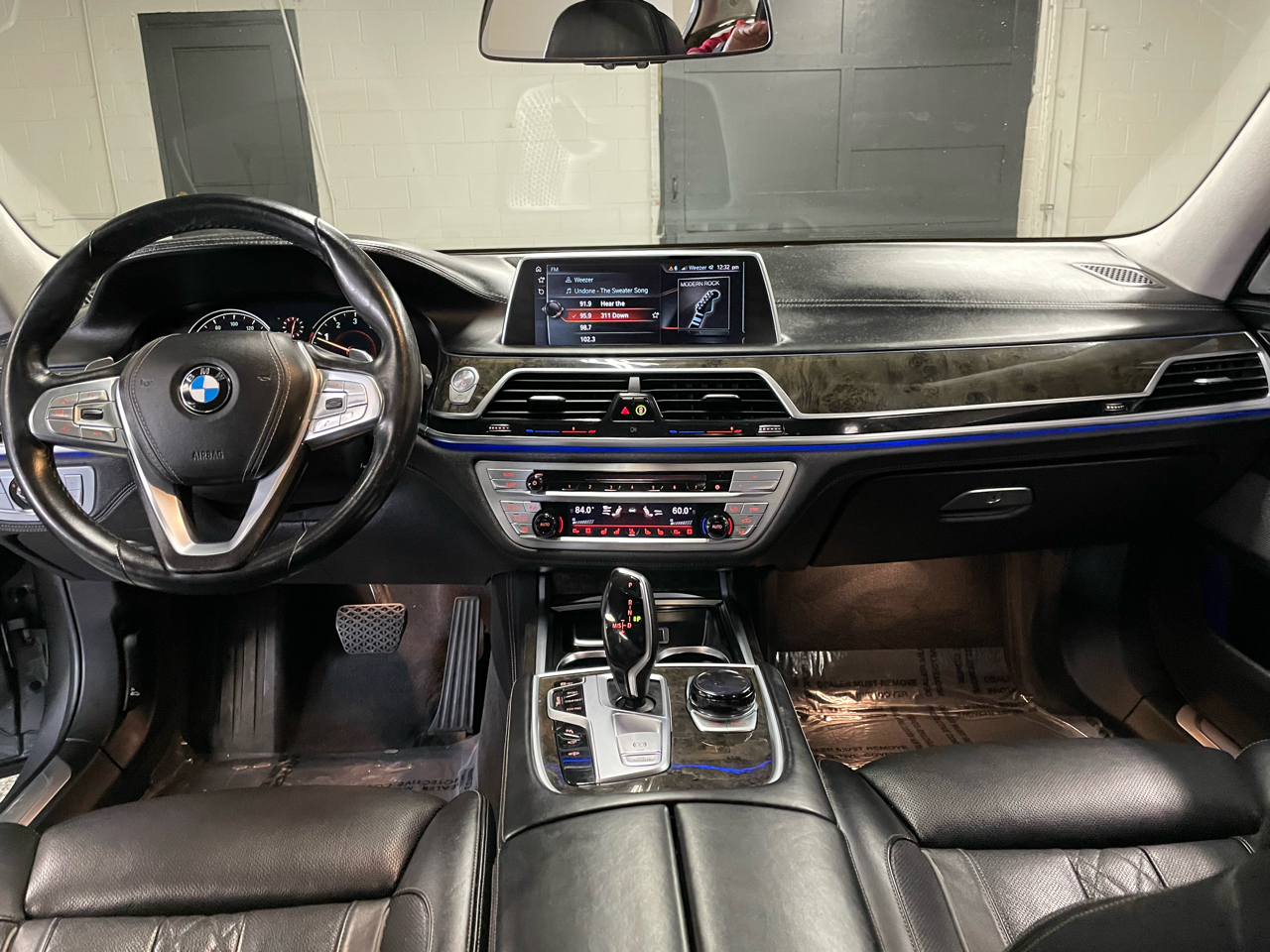 BMW 7-Series 750i xDrive 2016
