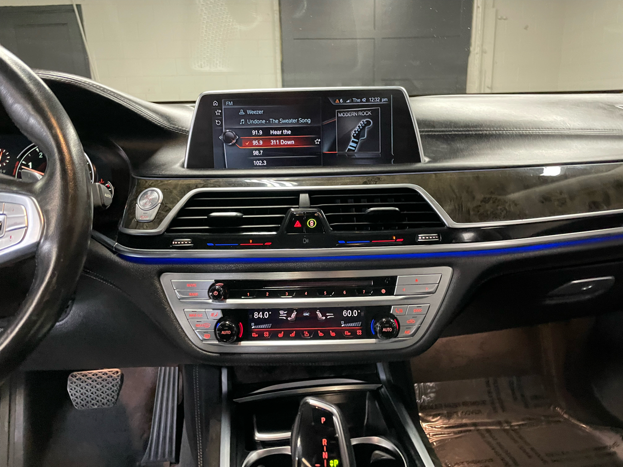 BMW 7-Series 750i xDrive 2016