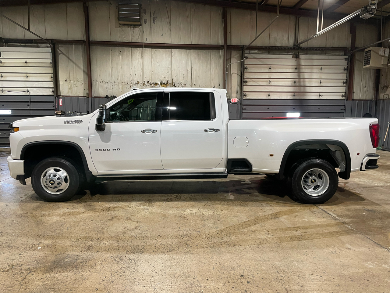 Chevrolet Silverado 3500HD High Country Crew Cab Long Box DRW 4WD 2021