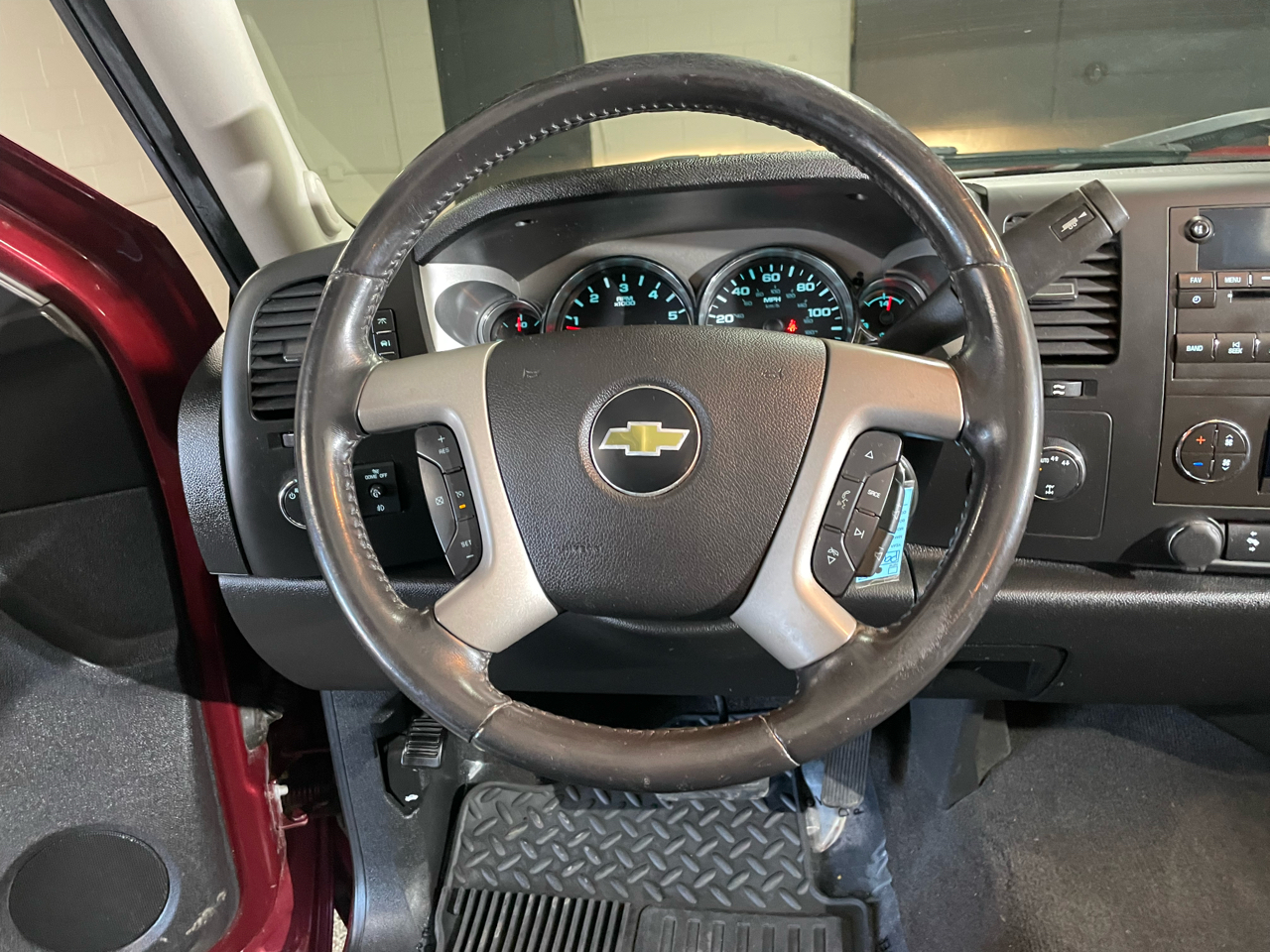 Chevrolet Silverado 1500 LT Crew Cab 4WD 2013