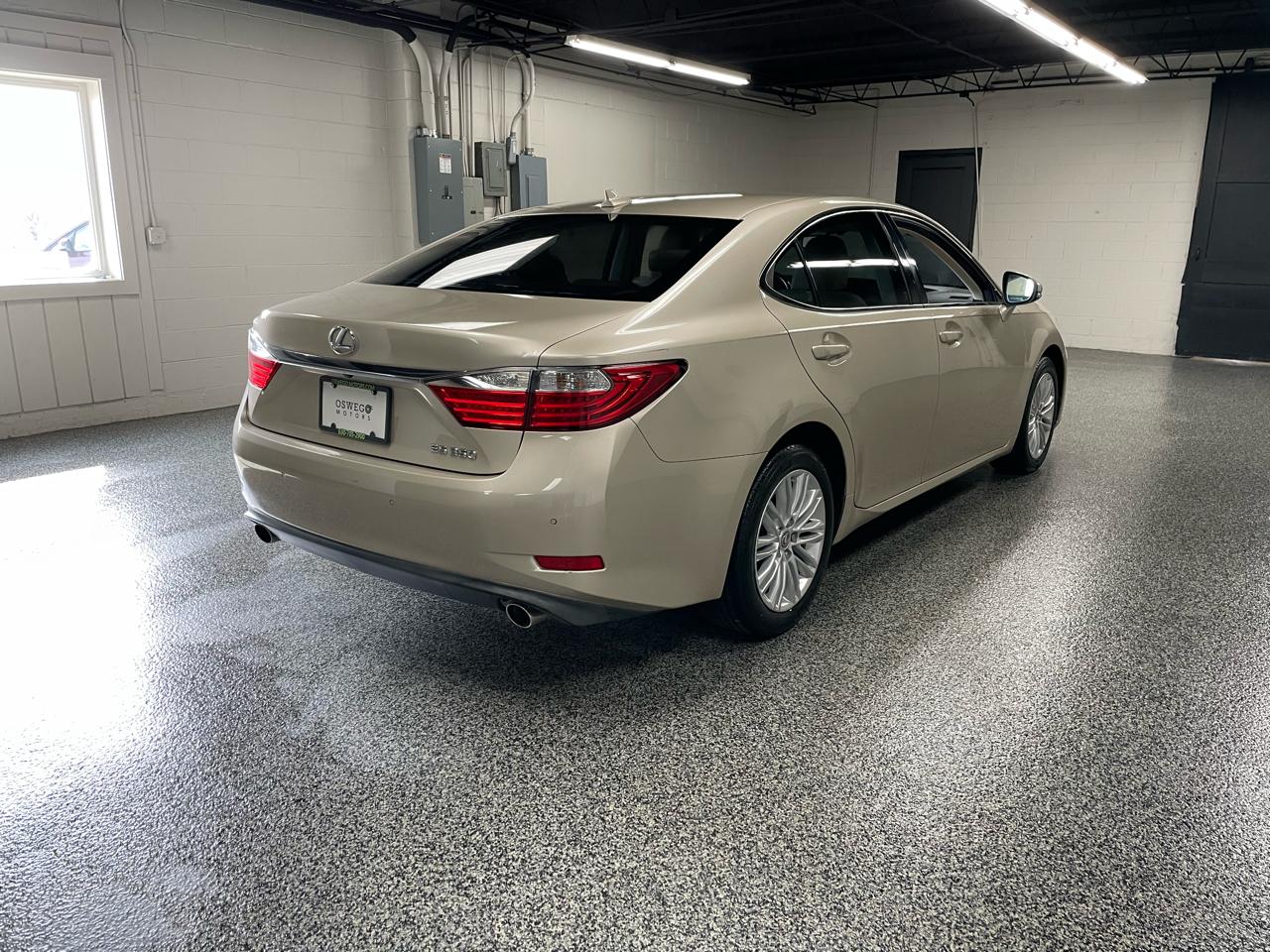 Lexus ES 350 Sedan 2014