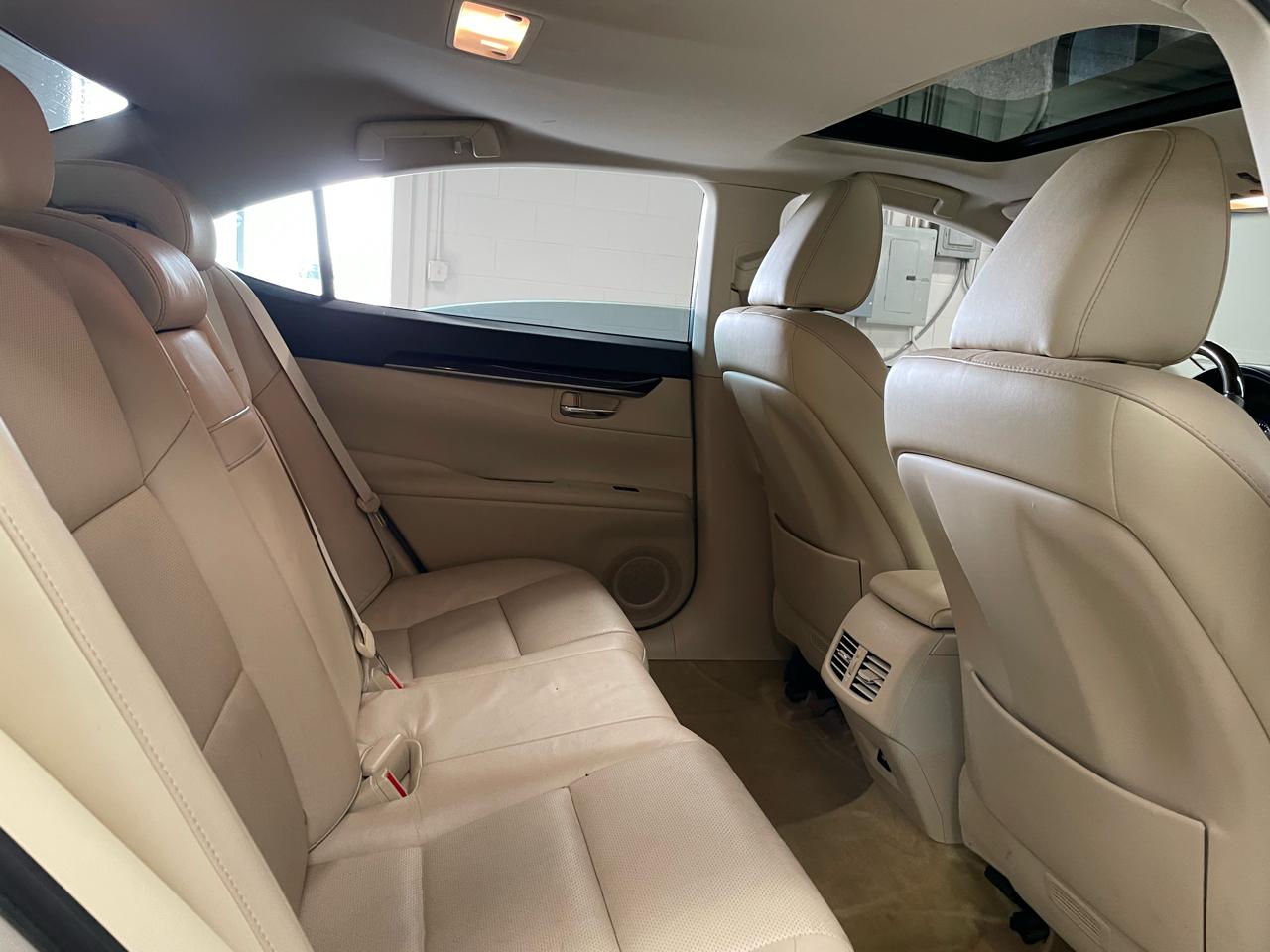 Lexus ES 350 Sedan 2014