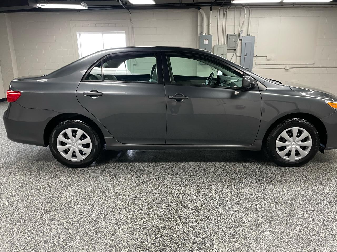 Toyota Corolla LE 2011