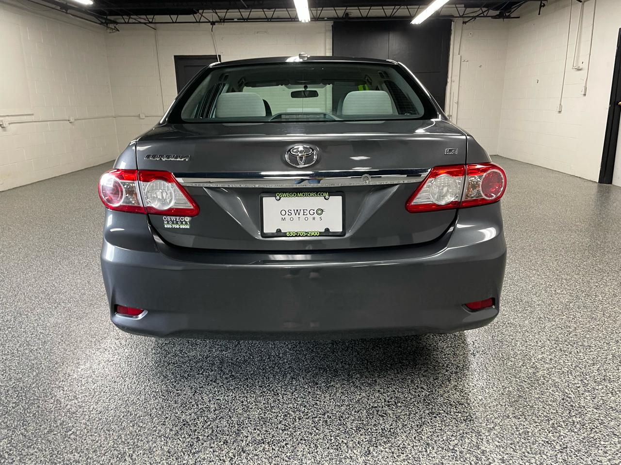 Toyota Corolla LE 2011