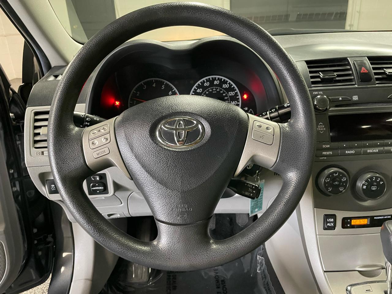 Toyota Corolla LE 2011