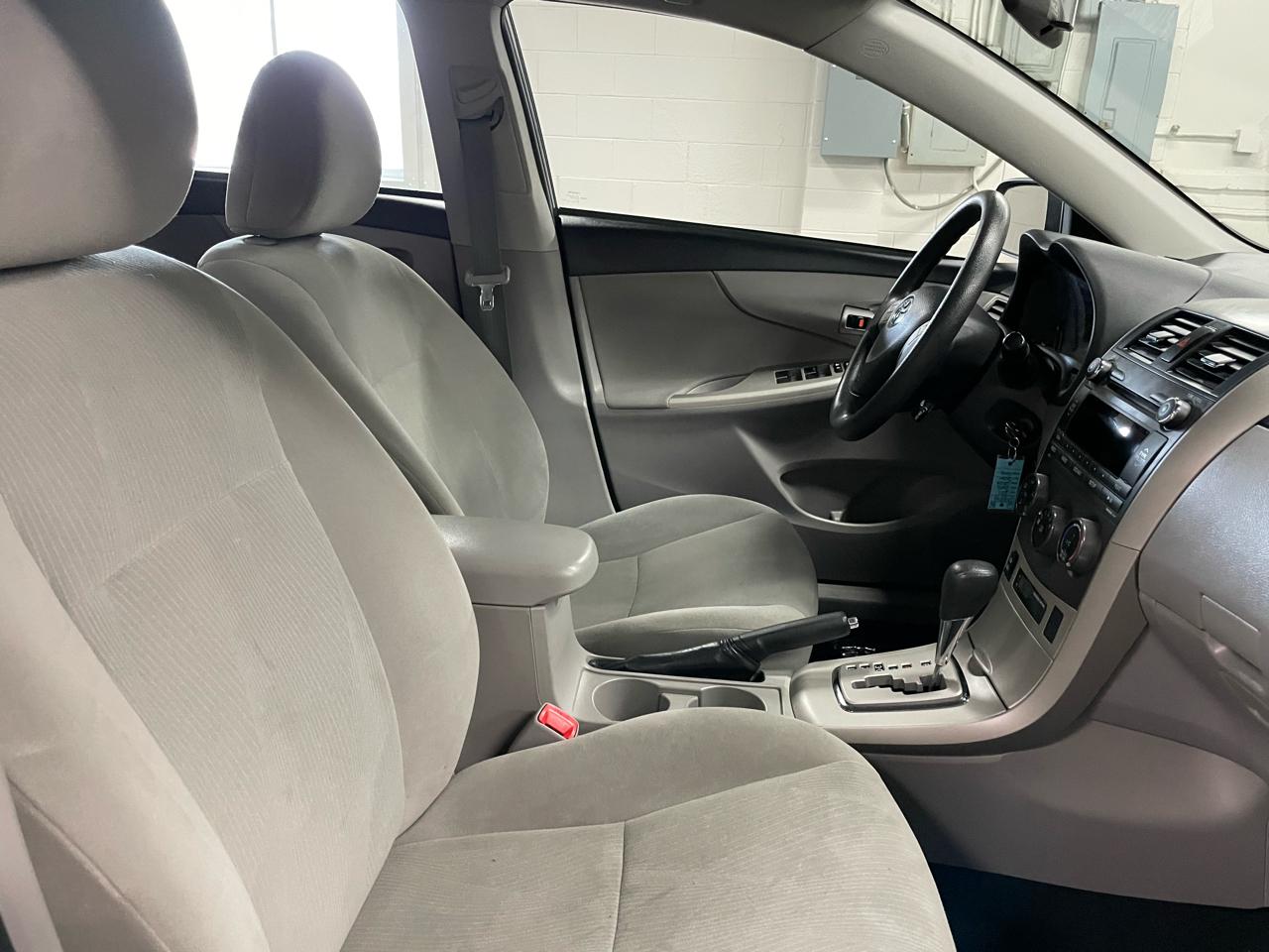 Toyota Corolla LE 2011