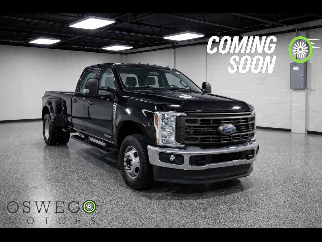 Ford F-350 SD XL Crew Cab Long Bed DRW 4WD 2023
