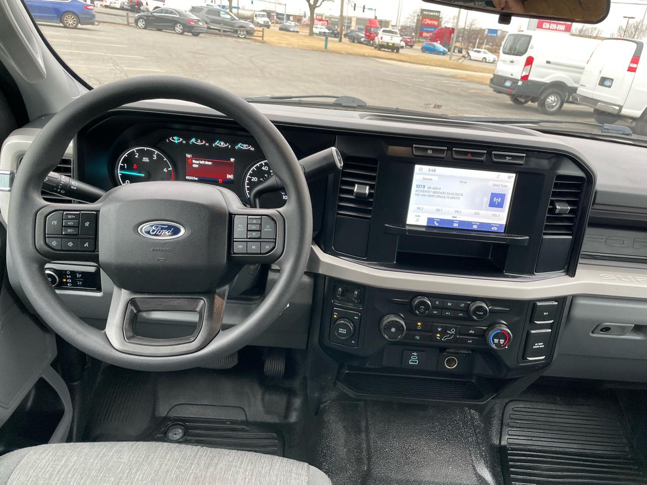 Ford F-350 SD XL Crew Cab Long Bed DRW 4WD 2023