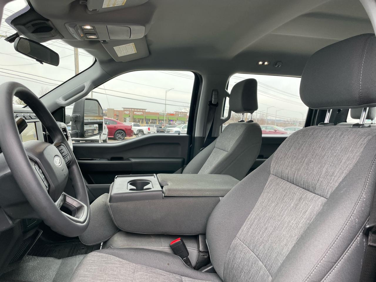 Ford F-350 SD XL Crew Cab Long Bed DRW 4WD 2023