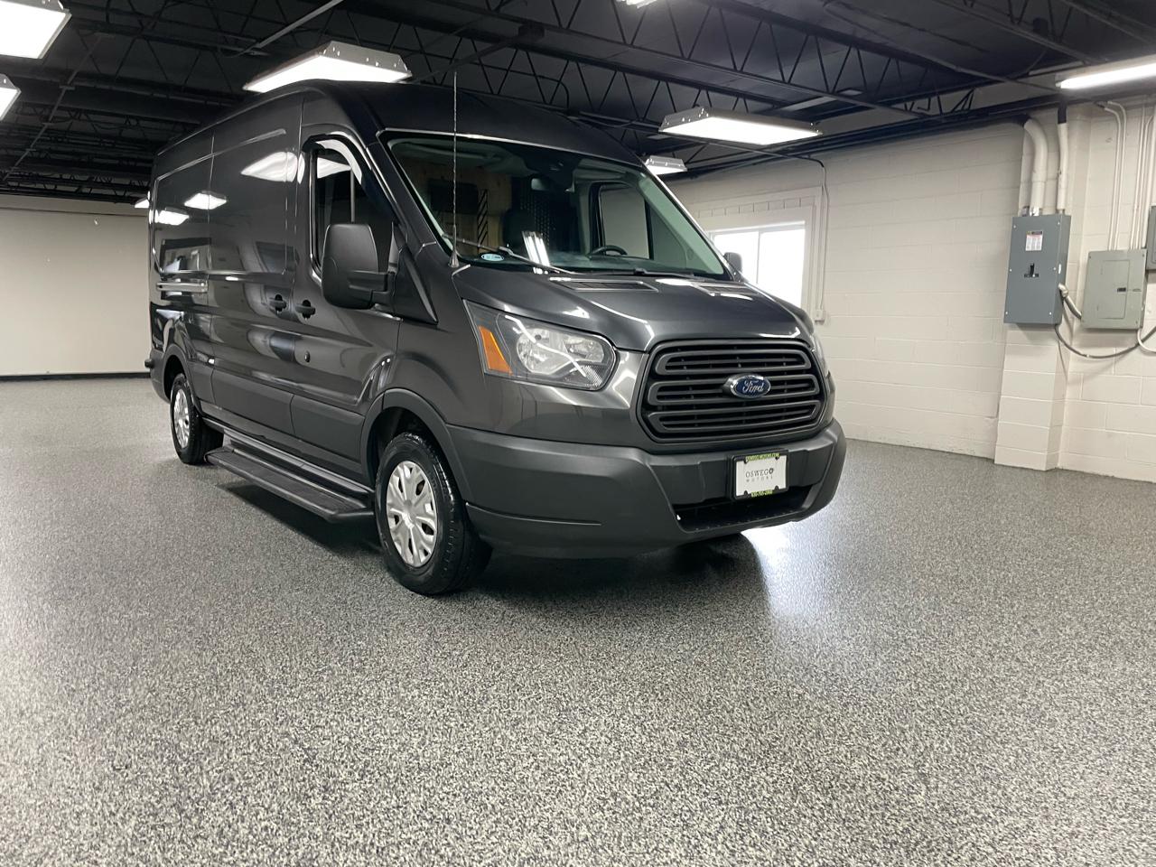 Ford Transit 350 Van Med. Roof w/Sliding Pass. 148-in. WB 2017
