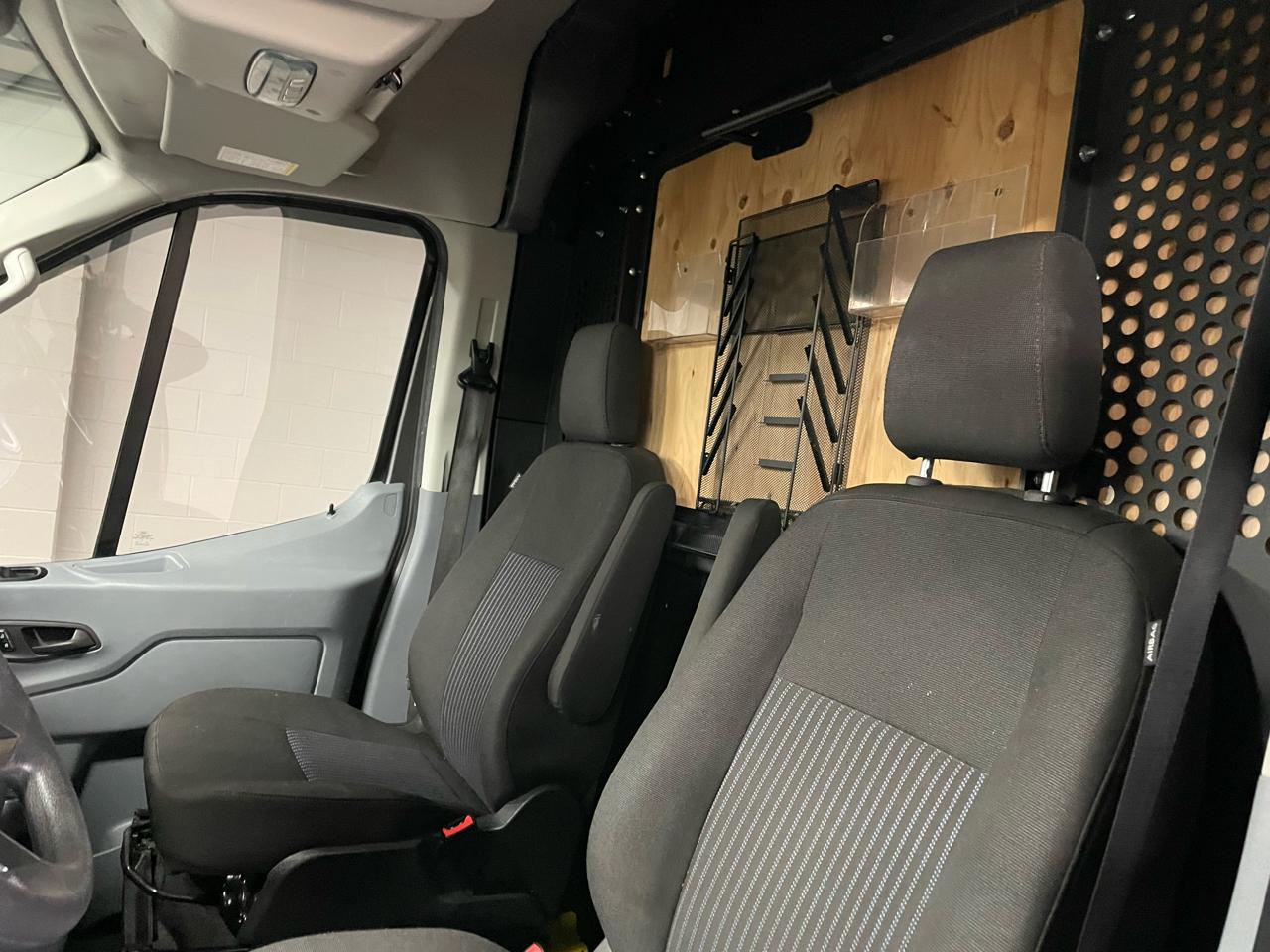 Ford Transit 350 Van Med. Roof w/Sliding Pass. 148-in. WB 2017