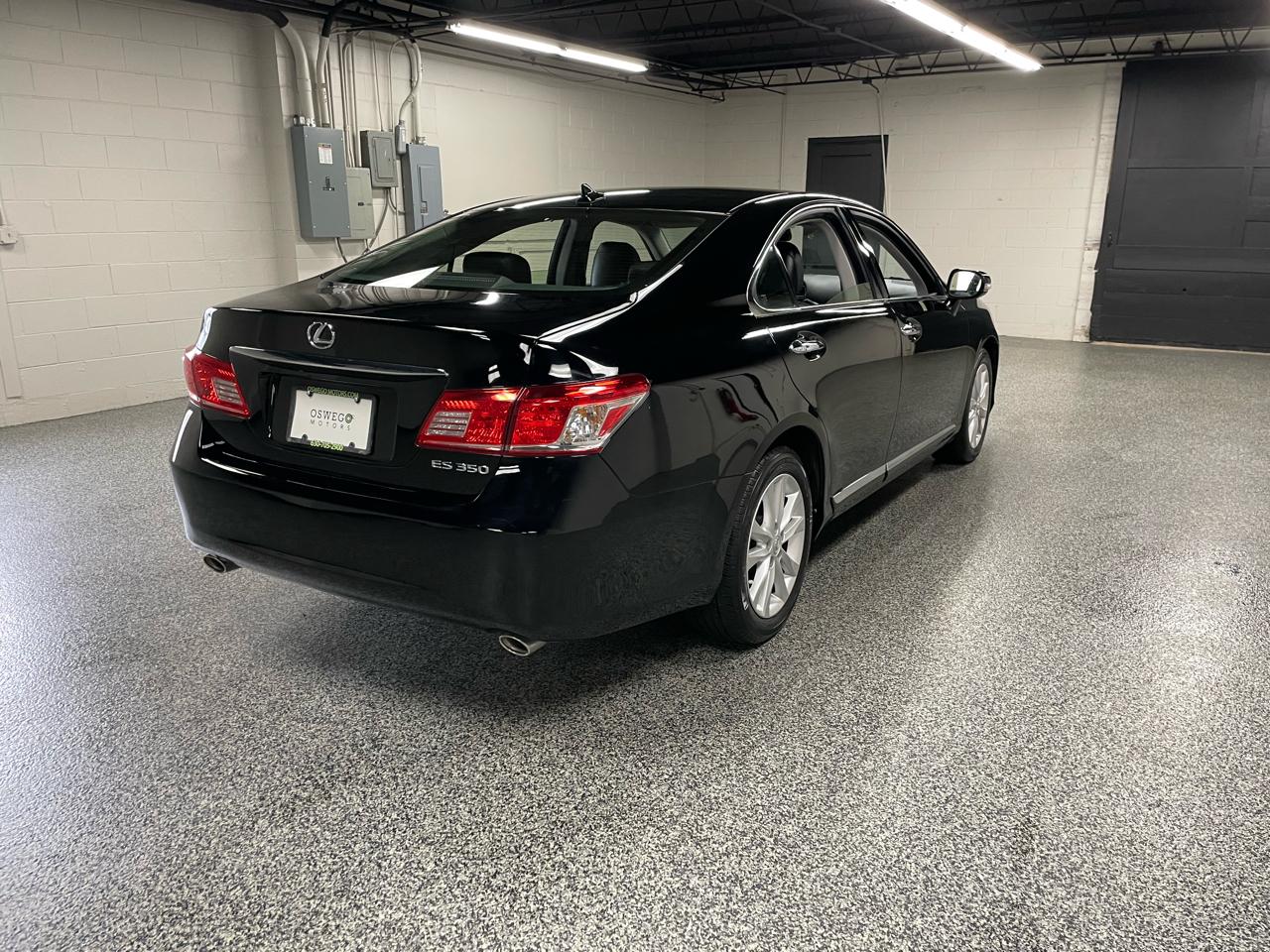 Lexus ES 350 Sedan 2011