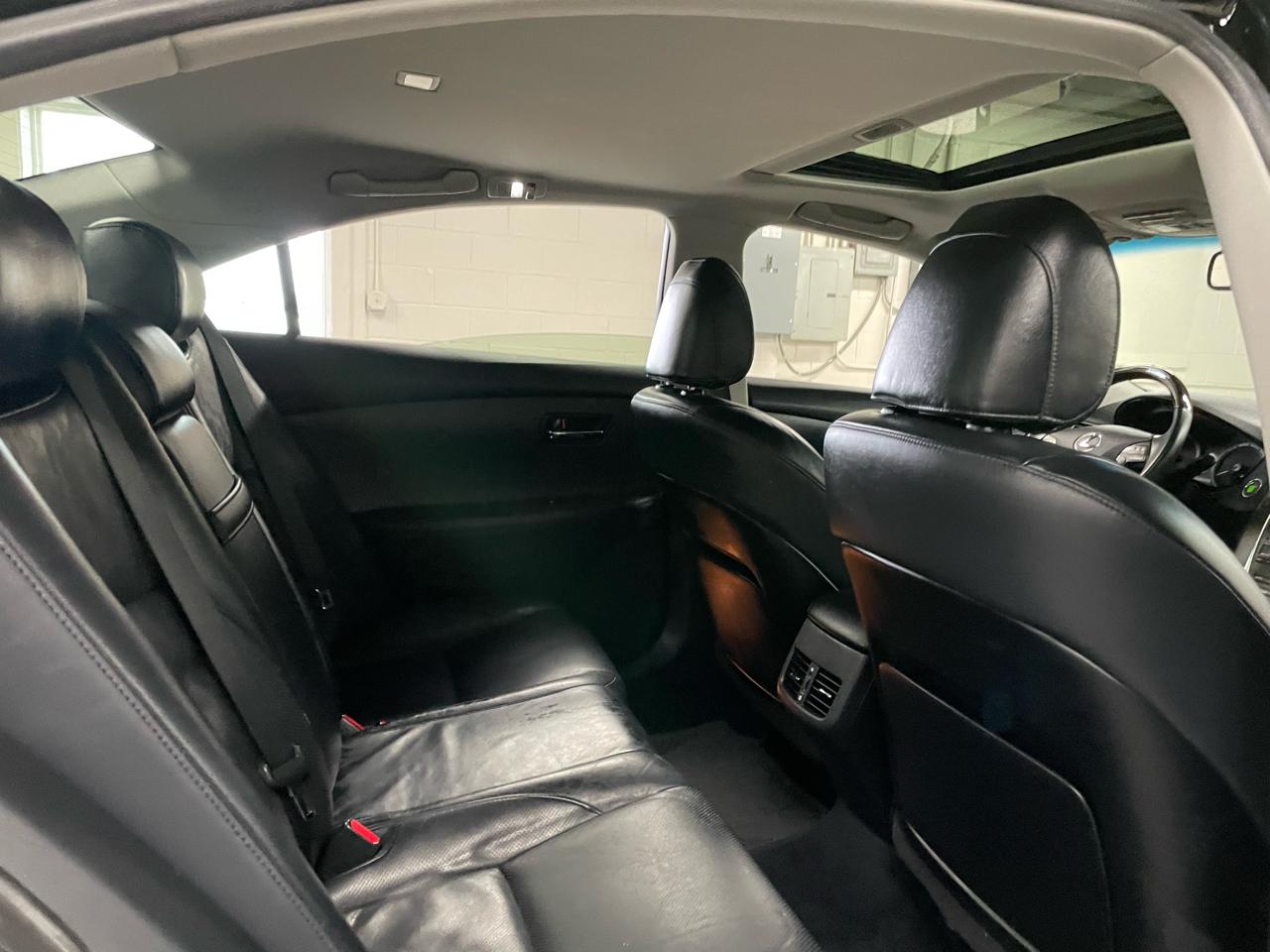 Lexus ES 350 Sedan 2011