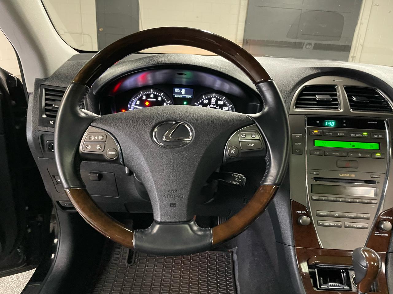 Lexus ES 350 Sedan 2011