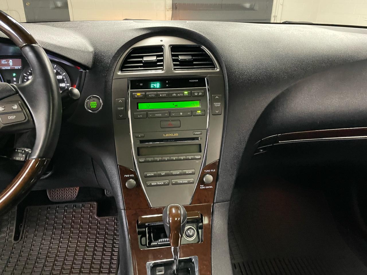 Lexus ES 350 Sedan 2011