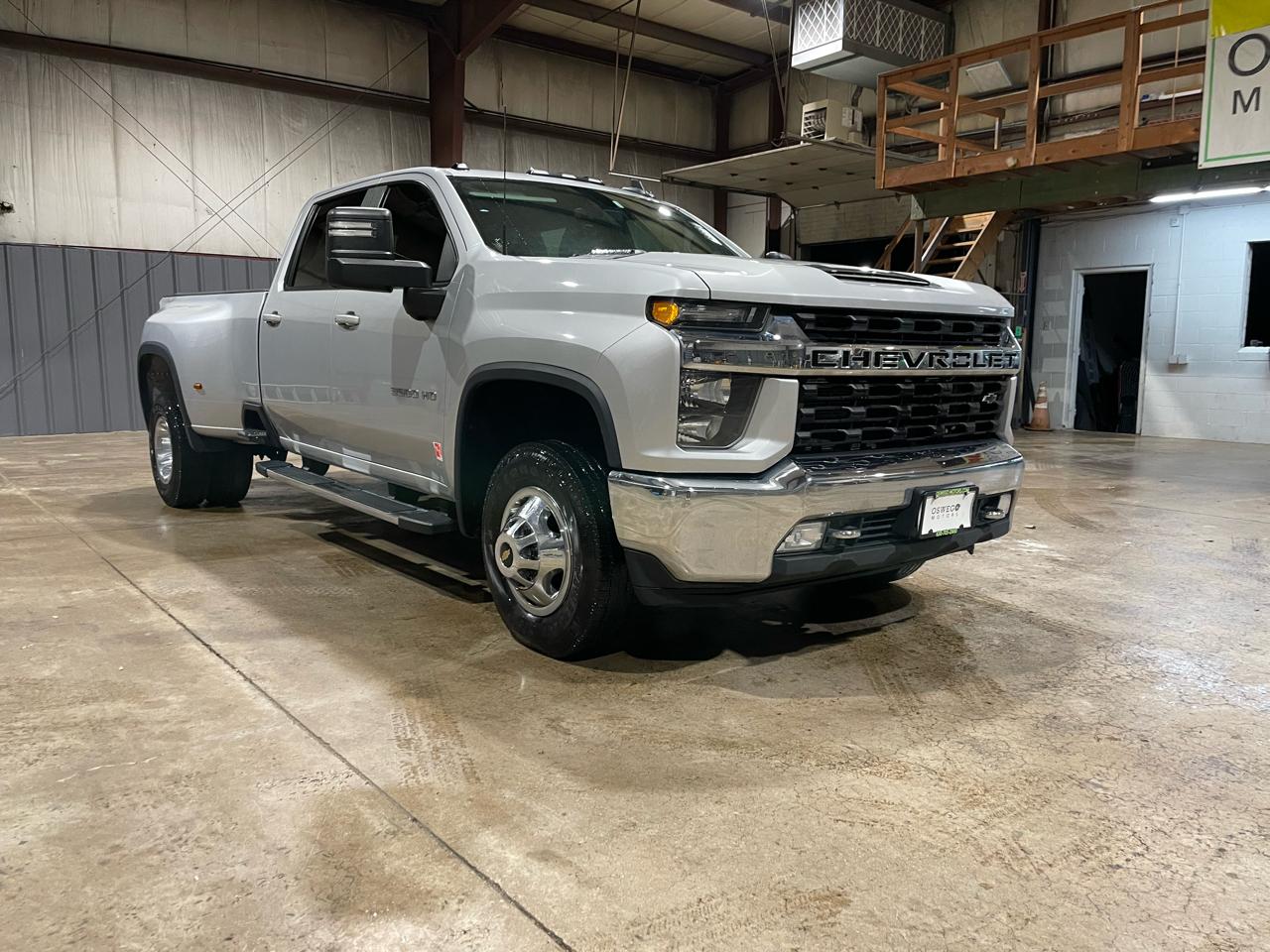 Chevrolet Silverado 3500HD LT Crew Cab 4WD 2022