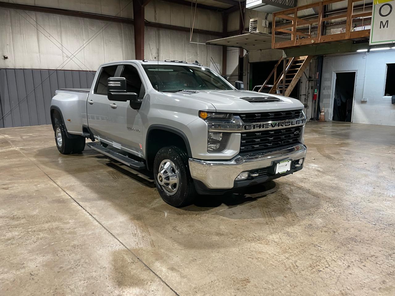 Chevrolet Silverado 3500HD LT Crew Cab 4WD 2022