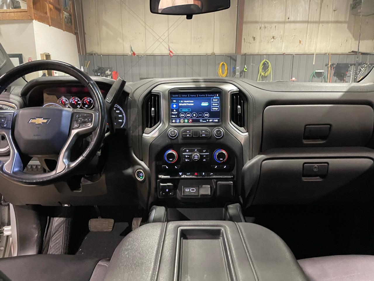 Chevrolet Silverado 3500HD LT Crew Cab 4WD 2022