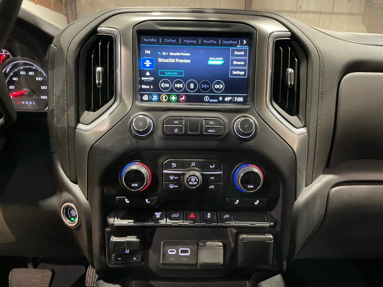 Chevrolet Silverado 3500HD LT Crew Cab 4WD 2022