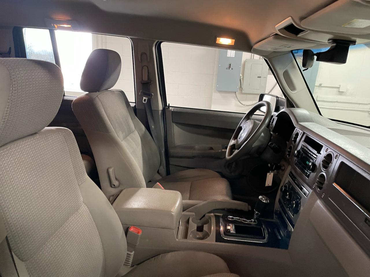 Jeep Commander Sport 4WD 2007