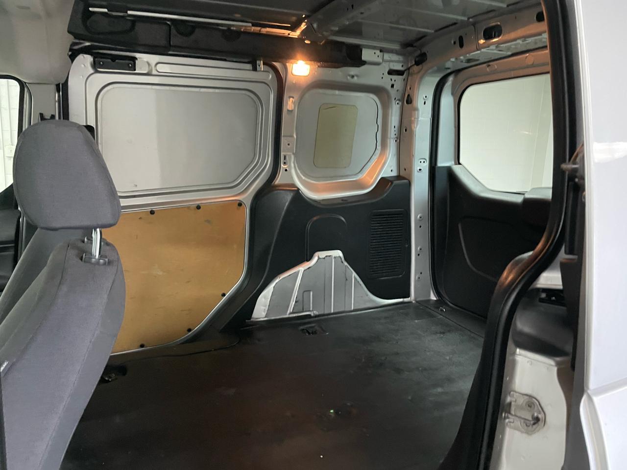 Ford Transit Connect Cargo Van XL SWB w/Rear Liftgate 2016