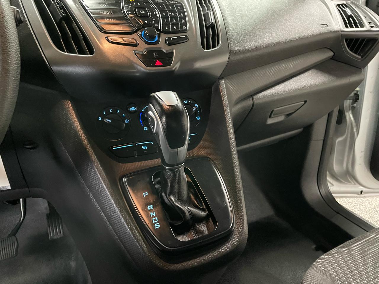 Ford Transit Connect Cargo Van XL SWB w/Rear Liftgate 2016