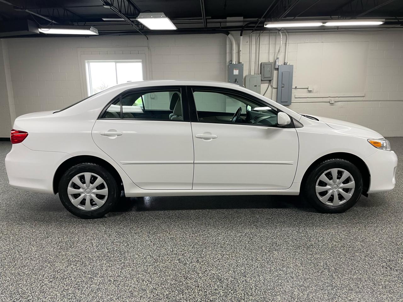 Toyota Corolla LE 2011