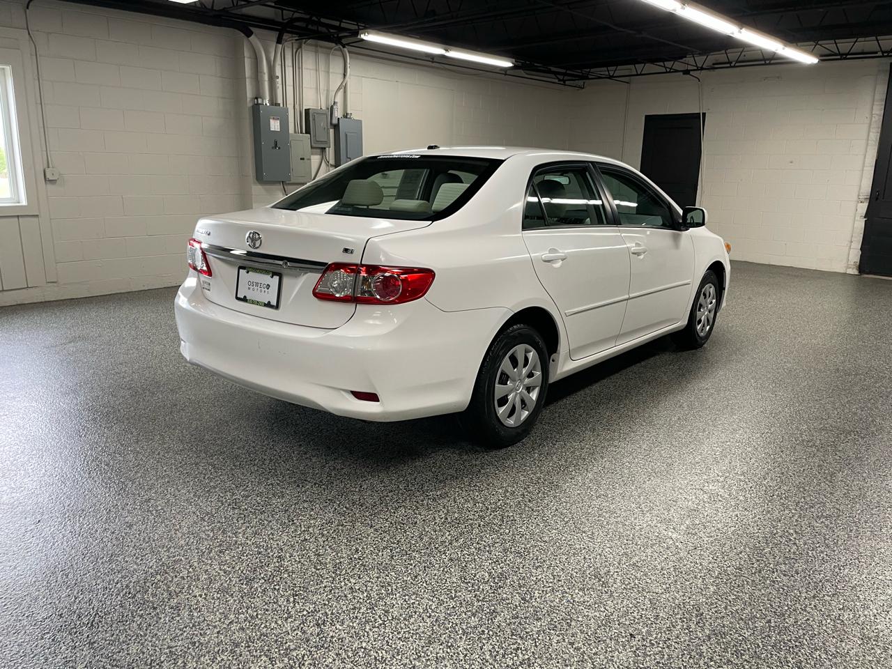 Toyota Corolla LE 2011