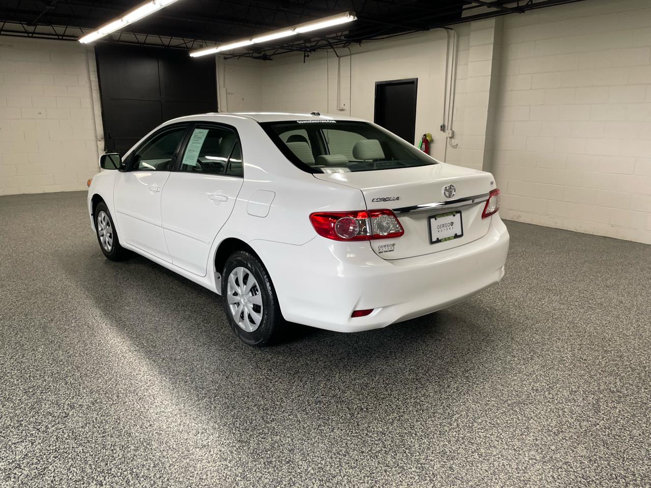 Toyota Corolla LE 2011