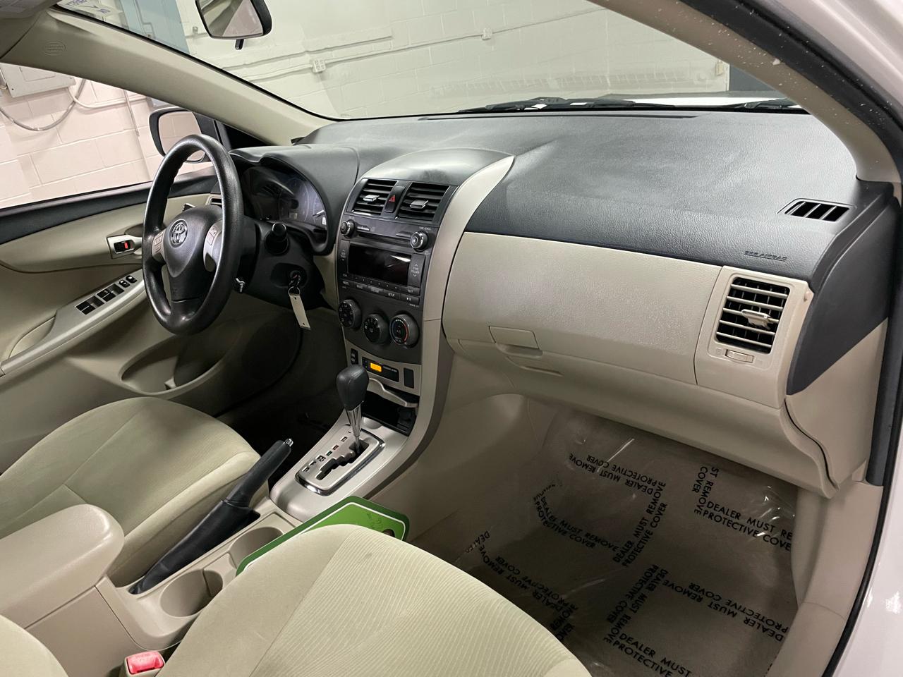 Toyota Corolla LE 2011