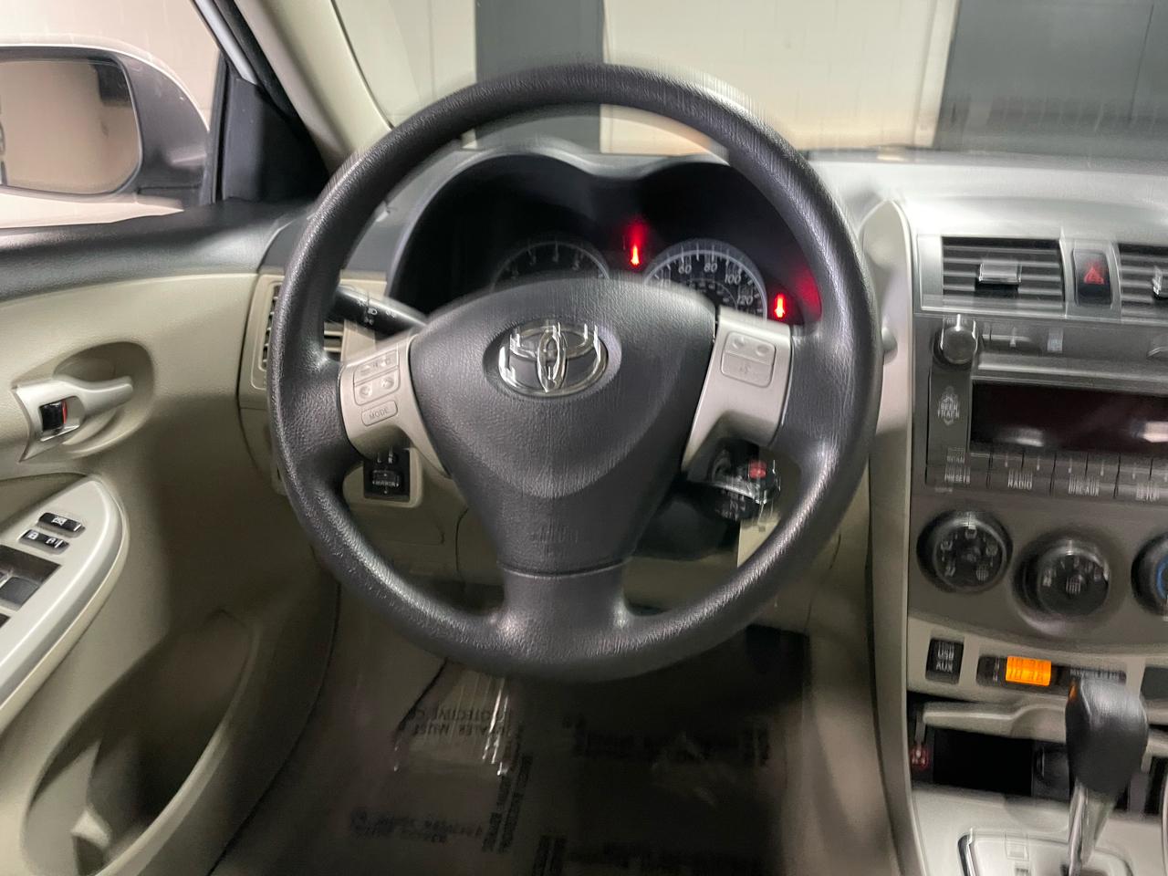 Toyota Corolla LE 2011