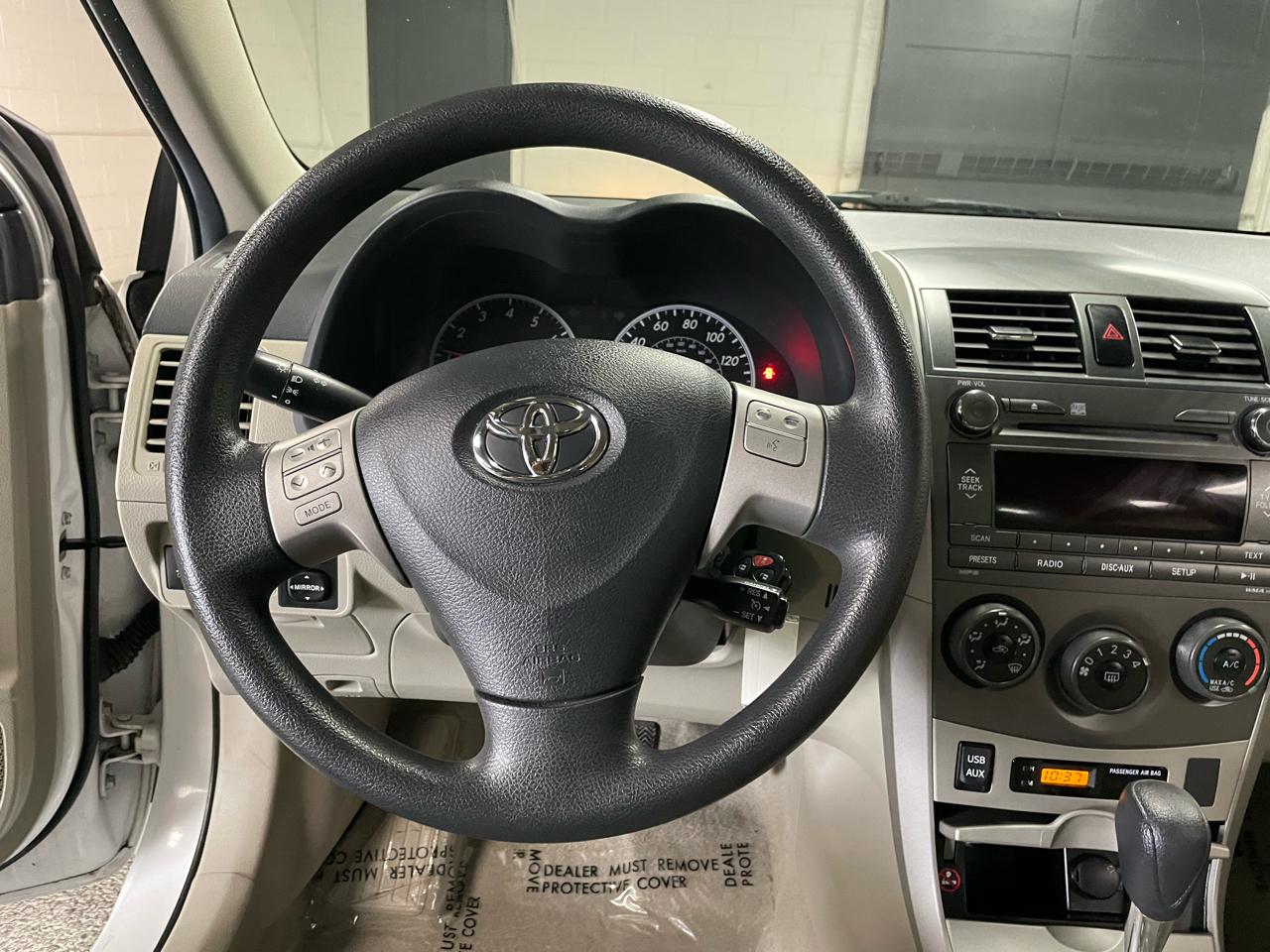 Toyota Corolla LE 2011