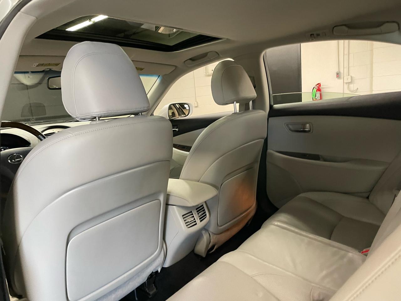 Lexus ES 350 Sedan 2011