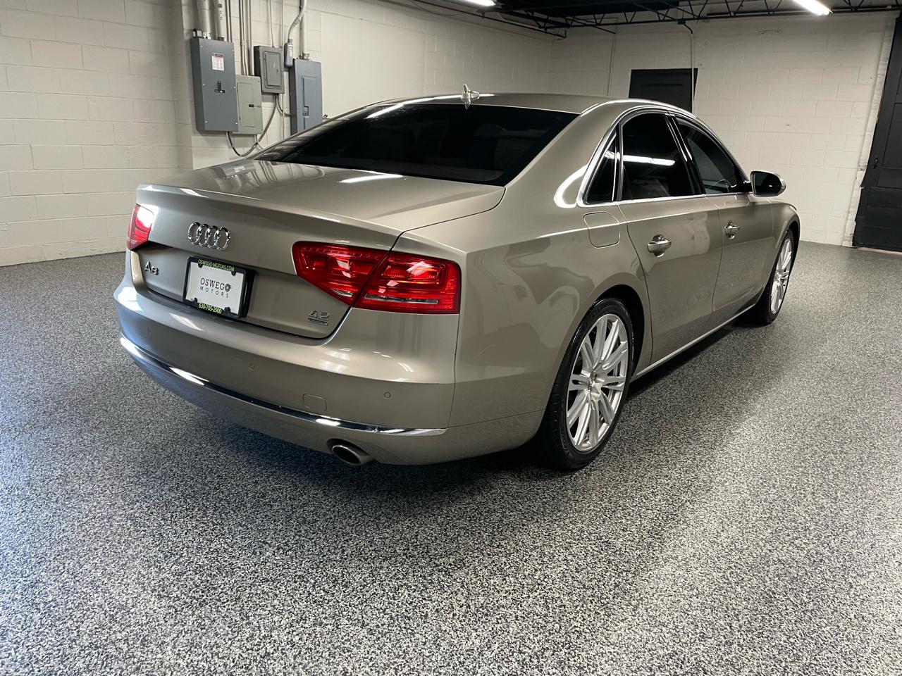 Audi A8 4.2 Quattro 2011