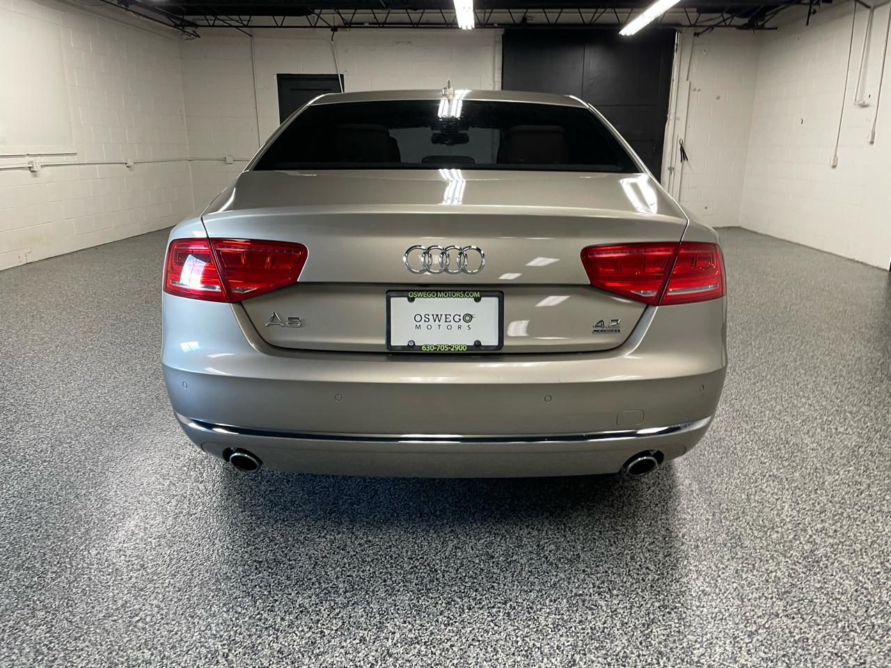 Audi A8 4.2 Quattro 2011