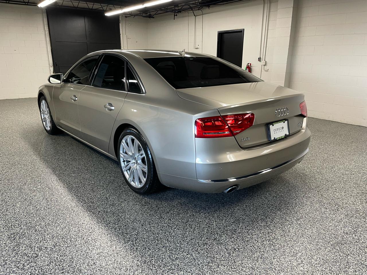 Audi A8 4.2 Quattro 2011