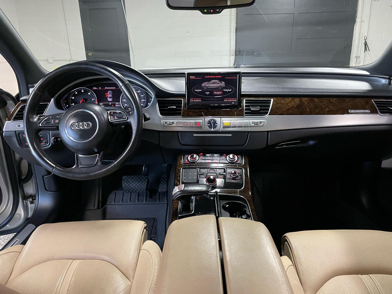 Audi A8 4.2 Quattro 2011