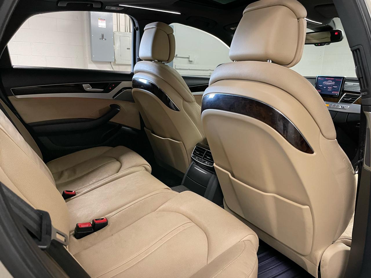 Audi A8 4.2 Quattro 2011