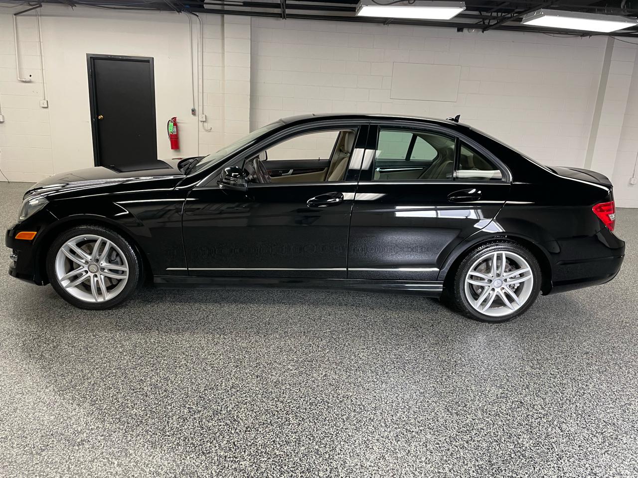 Mercedes-Benz C-Class C300 4MATIC Sport Sedan 2013