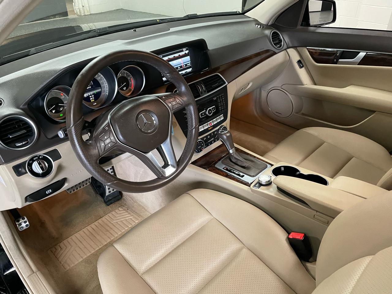 Mercedes-Benz C-Class C300 4MATIC Sport Sedan 2013