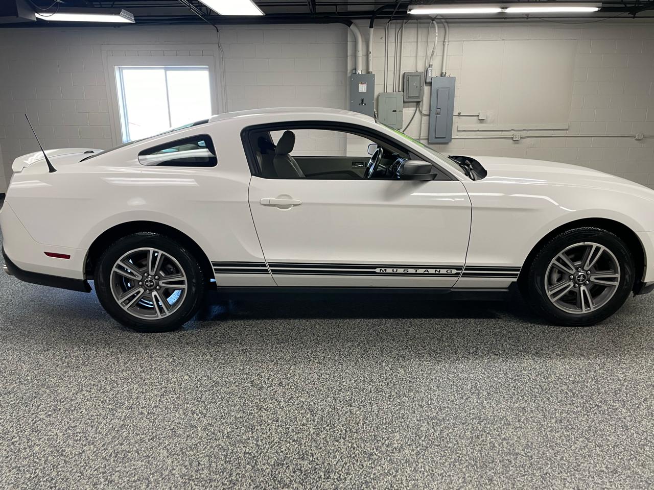 Ford Mustang V6 Coupe 2010