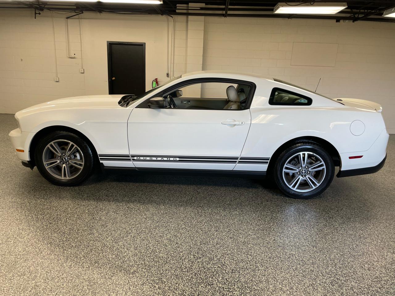 Ford Mustang V6 Coupe 2010