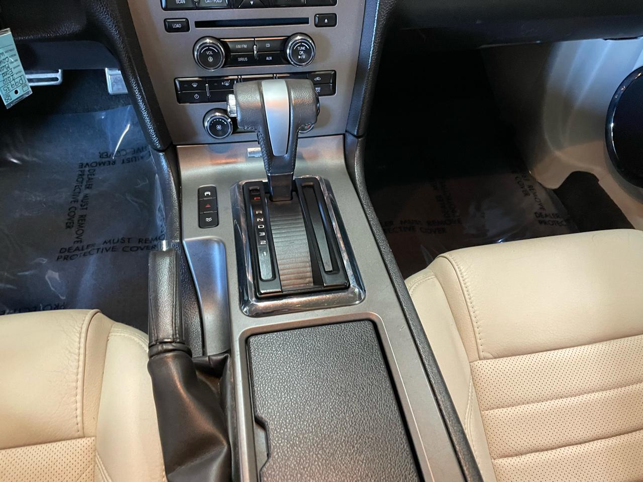 Ford Mustang V6 Coupe 2010